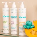 Kit Trio Blumee em still com brinquedo de banho, cuidado cabeça aos pés