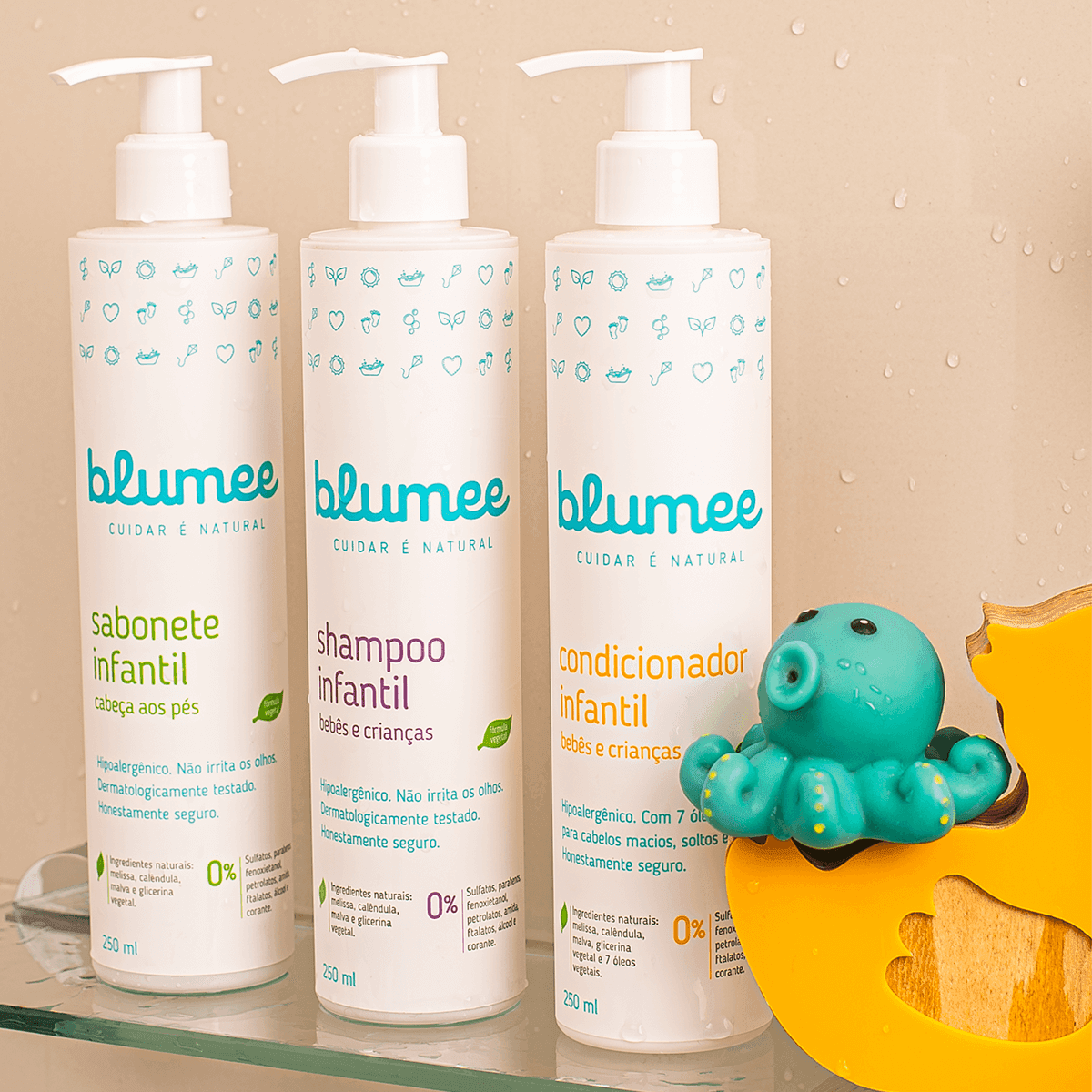 Kit Trio Blumee em still com brinquedo de banho, cuidado cabeça aos pés